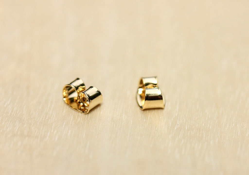 Dainty real gem stone gold split triangle ring from Diament Jewelry, a gift shop in Washington, DC.