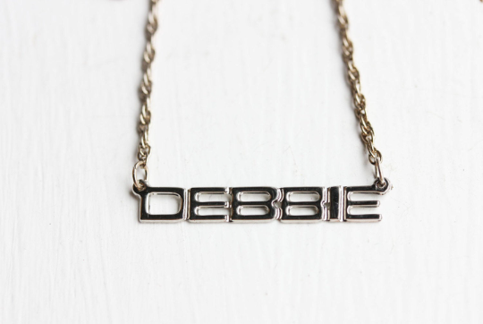 Debbie necklace 2025