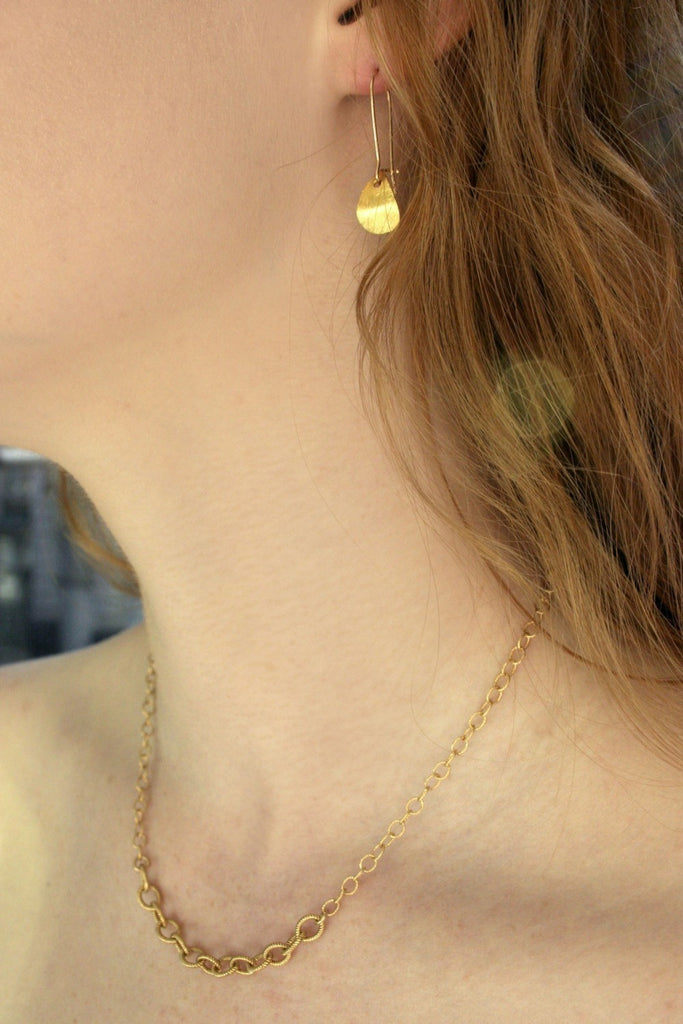 Nautical gold chain from Diament Jewelry, a gift shop in Washington, DC.